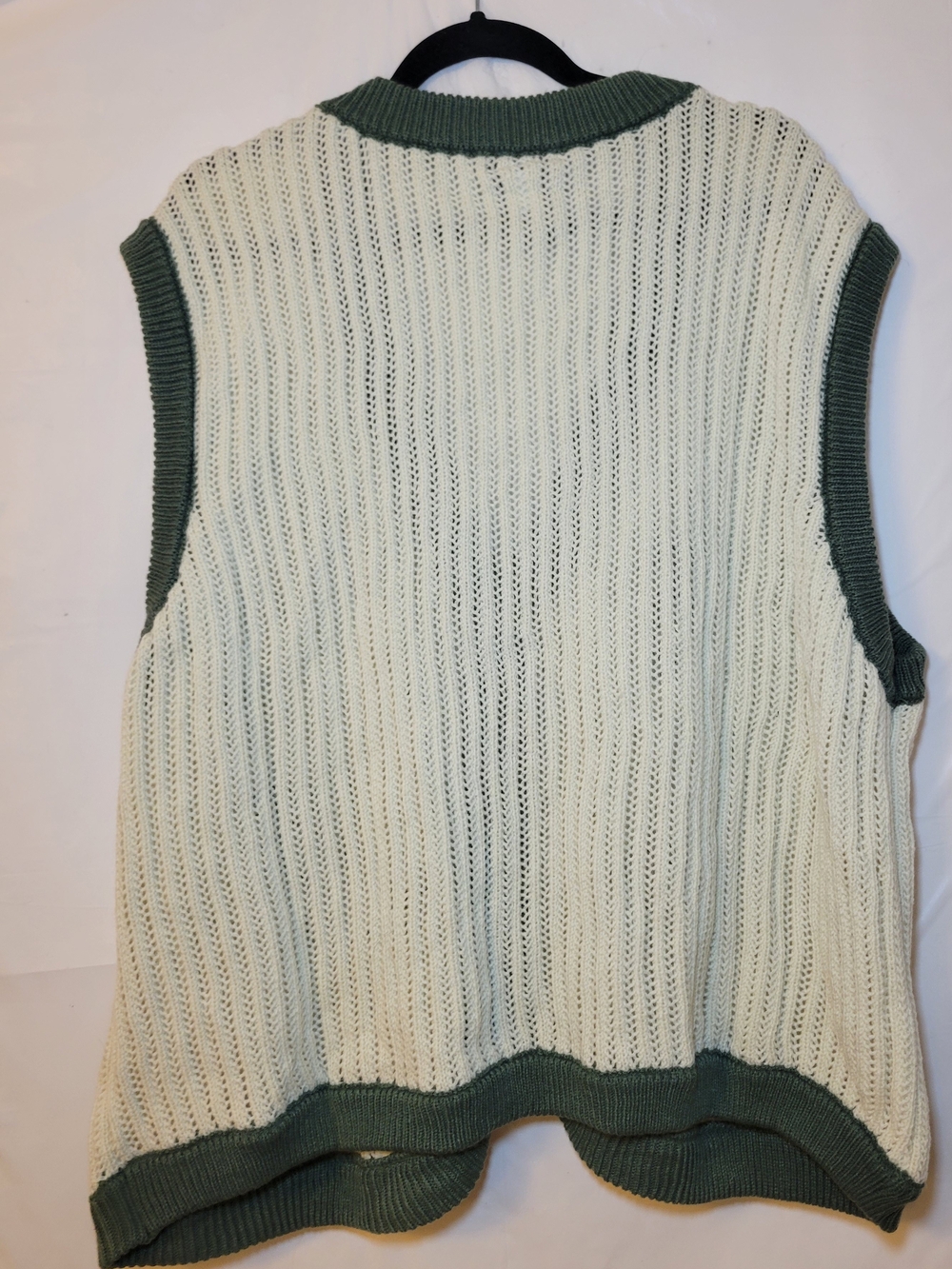 Sleeveless Knit Vest in Ivory with Green Trim and Embroidered Motifs - Picture 2 of 4